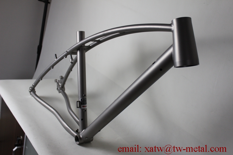 XACDalisa's tweet photo. Custom Titanium MTB Frame | Double Top Tube Edition
Specs:
Frame Structure: Double Top Tube and drive belt
Bottom Bracket: T47 BB Shell
Brake System: PM Disc Brake 
Axle Standard: Thru-axle dropouts
Tapered head tube
Contact us:
WhatsApp: +86 18291934244
Email: xatw@tw-metal.com https://t.co/HBd4ZL5iIn