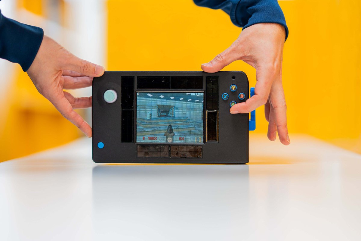 Ronald_vanLoon's tweet image. Green #Technology in the game industry: Scientists find way to charge your game console while playing
by Delft University of Technology @TechXplore_com

Learn more: bit.ly/4mz71ql

#EmergingTech #Innovation #CleanEnergy