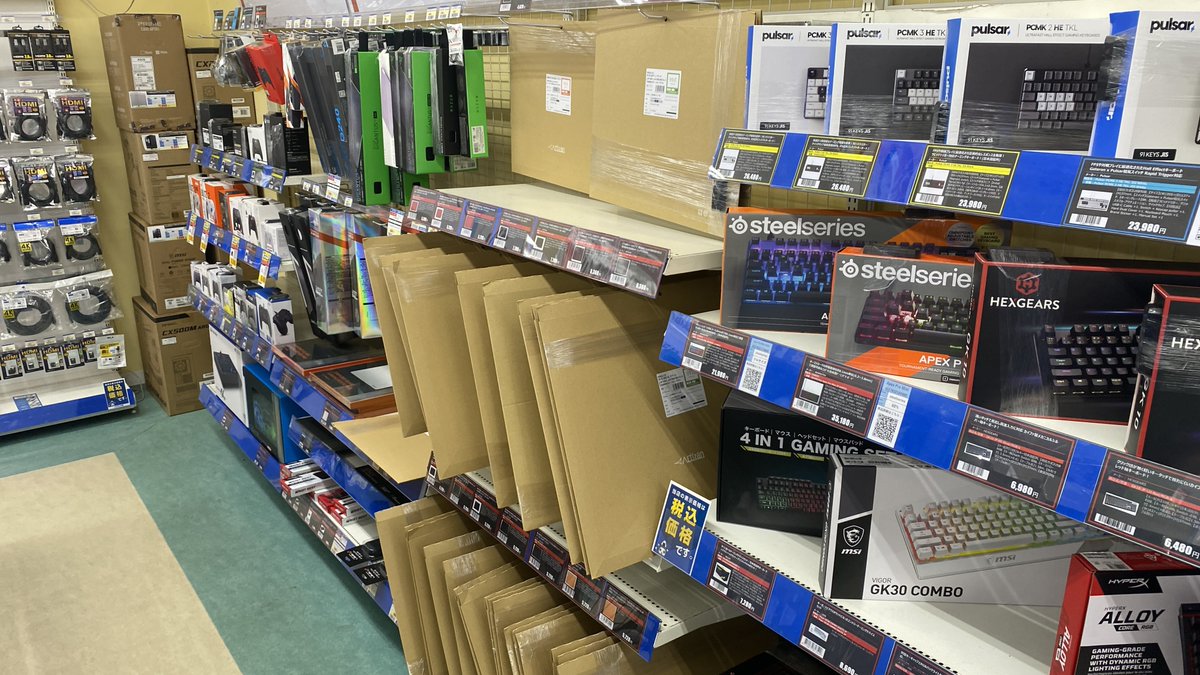 pk_skanazawa's tweet image. 【#Artisan マウスパッド】

XLサイズを中心に
・FX零
・FX99式
・飛燕（ヒエン）
・NINJA FX 疾風（ハヤテ）乙 V2

等を揃えております～

その他商品のご希望があれば取り寄せ可能か
お調べ致しますのでお気軽にスタッフまで～

ご来店お待ちしております！

#パソコン工房  #金沢 #野々市