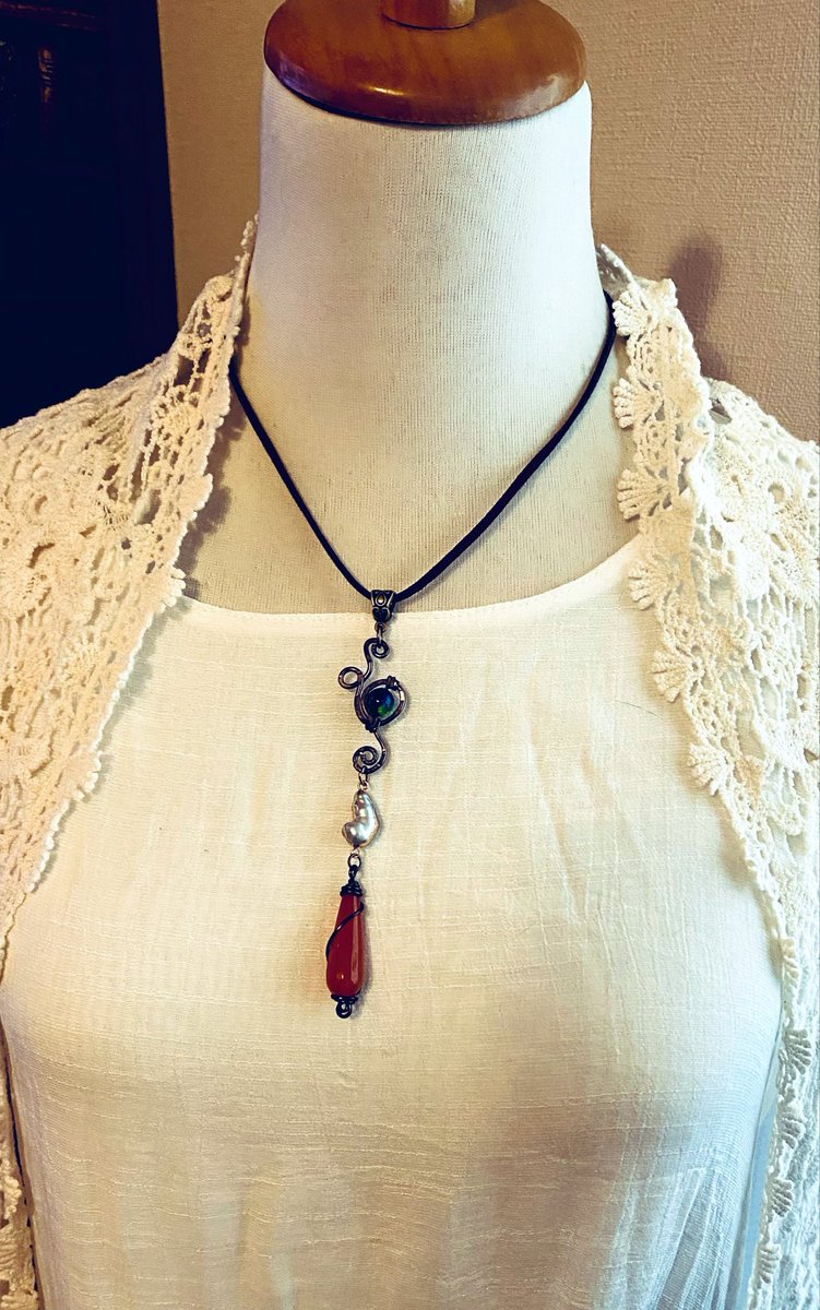 石遊びたのし
カーネリアンの赤。。。最高かょ🙀