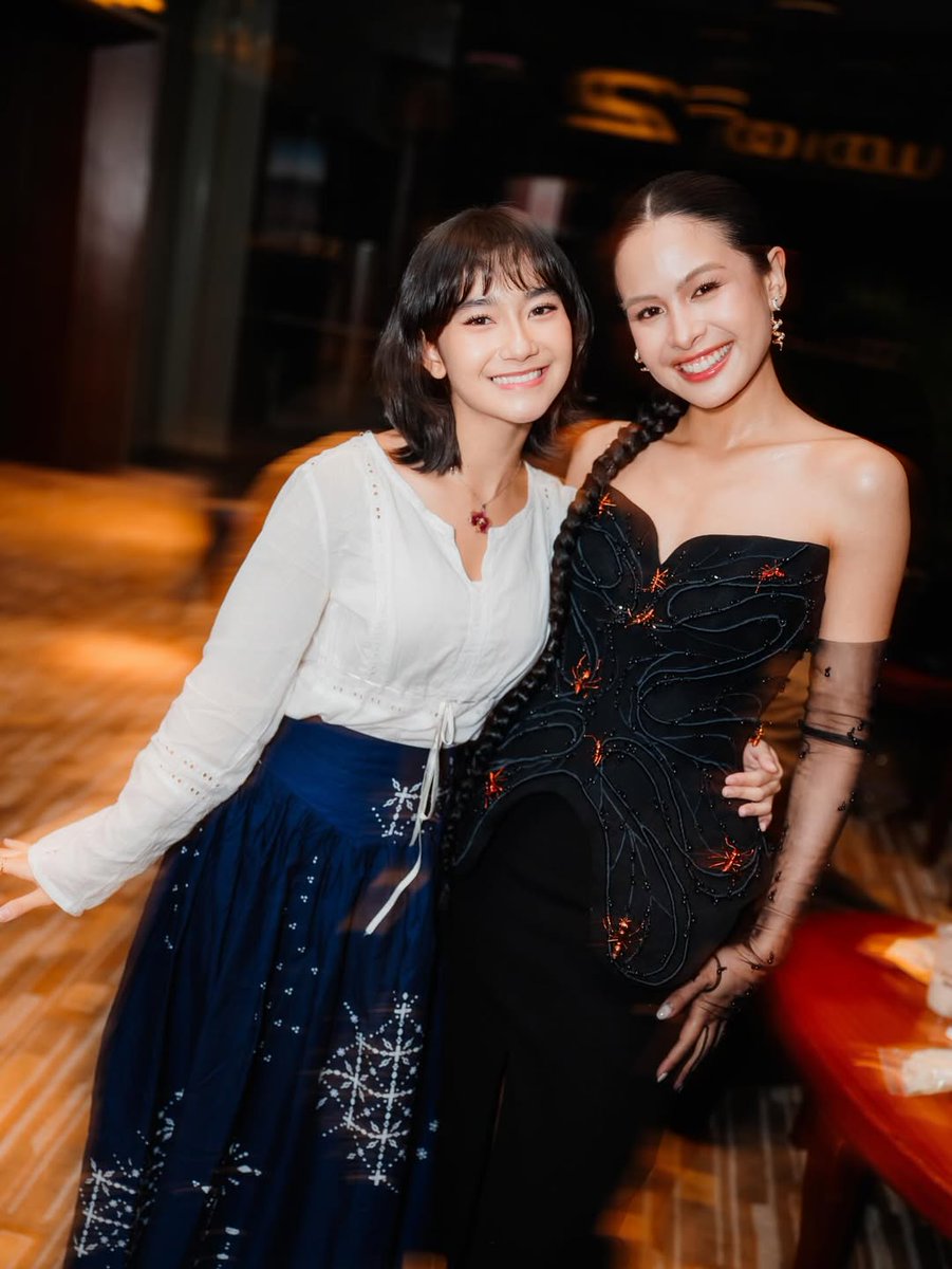 [ <a href="/Freya_JKT48/">Freya Jayawardana</a> on Insta ]

Besok saksikan teaser film “Harga Teman” yang akan muncul di awal film Para Perasuk di Bioskop

Tayang mulai 23 April 2026 di bioskop

🔗 instagram.com/p/DXbOZ8MEhfo