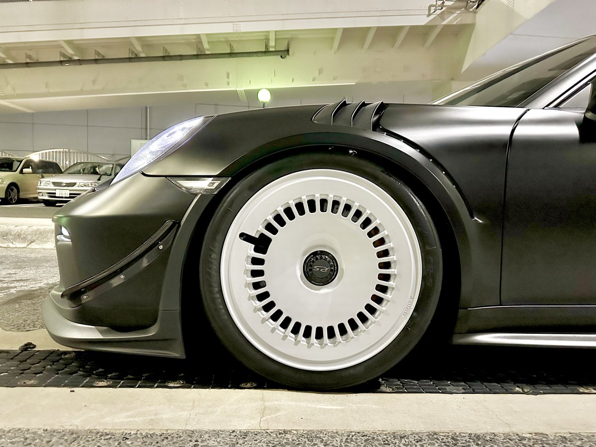 chitamaru4's tweet photo. Porsche 991.2 GT3 RS

久々にちゃんと乗ったRS。
相変わらず最高の音と、気持ちよさ🥴

ホイールを変更したことによって、動きが変わったから車高調のセッティングもしてもらわねば！
9,000回転まで一気に回ってシフトチェンジでの爆発音。
男の子の好きが詰まってる。

さてさて今週末、
東北オートリミックス2026に、我がM5ツーリングが展示されます。
東北版オートサロンの様な感じです。
行ったことないけどw 

ジーライオングループ、
株式会社ジースクエア仙台様ブースです。
感謝‼︎
812GTSも展示されるらしい。

お時間ある方は化け物M5を見てあげてください😜
インパクトしか無い車だけど、意外とうまくまとまってます。