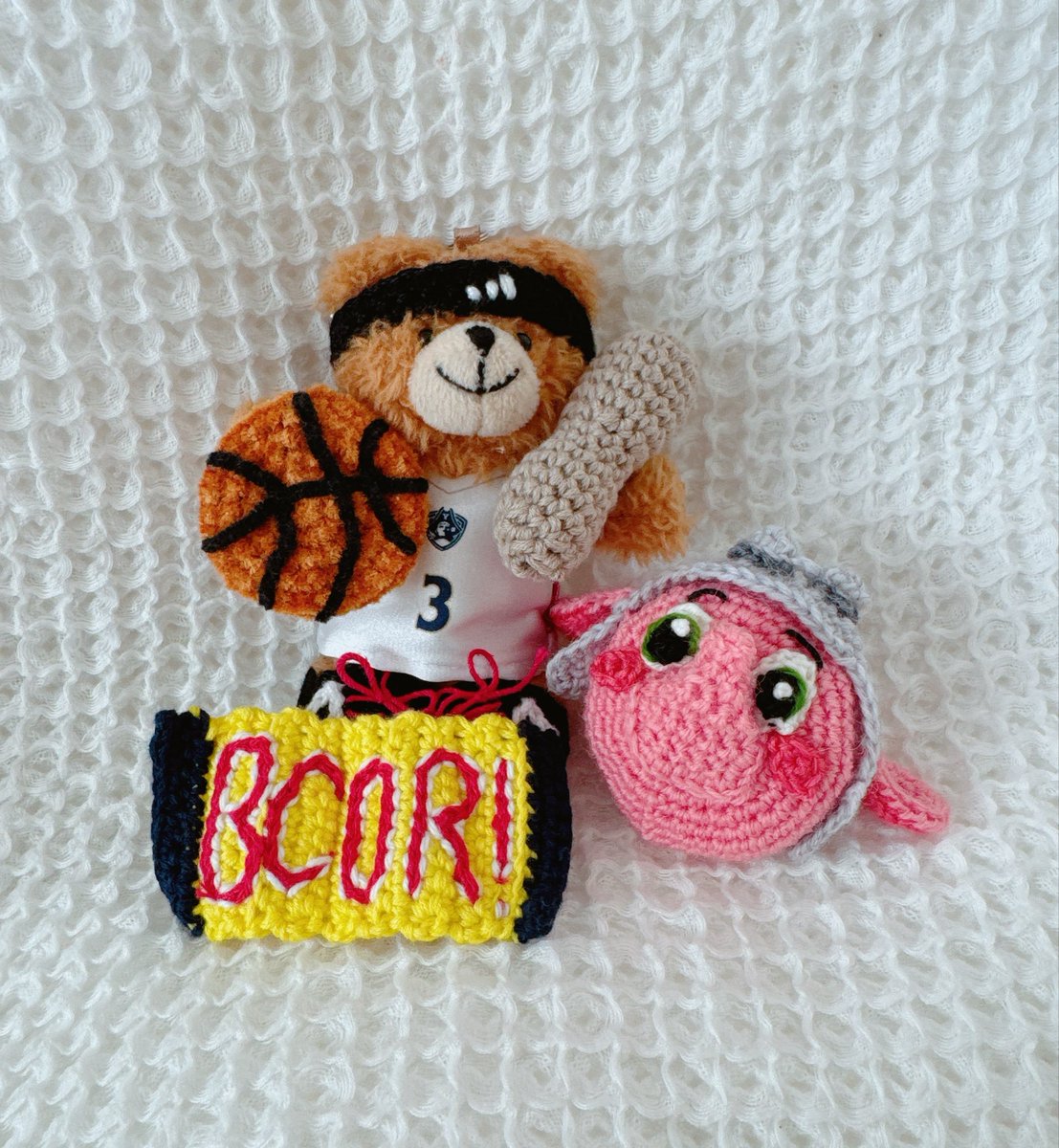 かなな tweet media