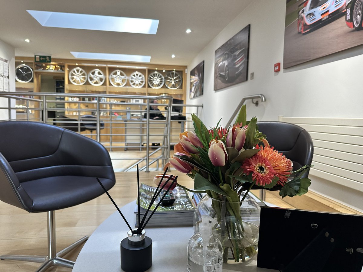 ParagonPorsche's tweet image. Paragon Today: #wednesday 🔵

Date: Wednesday 22nd April 2026
Weather: Sunshine    
Temp: High of 16ºC

#Paragon #Porsche #showroom #service