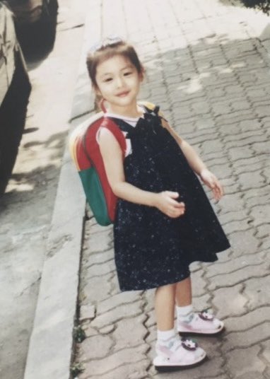 Happy birthday to my beloved actress 🤍
Love your performances! Wishing you all the best always🌼🌷

Happy #GoYounJung 's  30th birthday