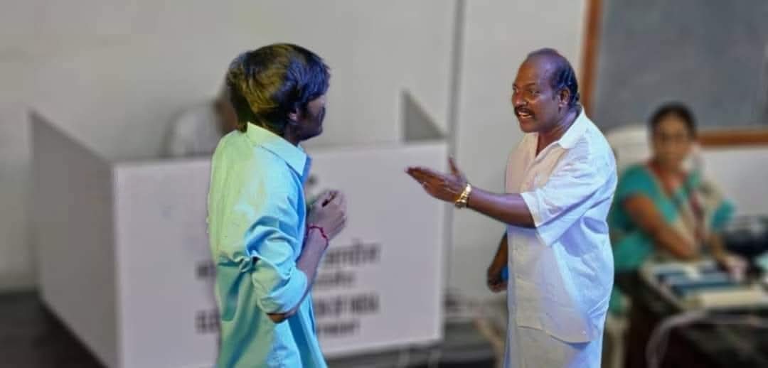 அடேய் யார் டா நீ ஜெர்மனி லேர்ந்து பிளைட் பிடிச்சி ஸ்ரீலங்கா வந்து இறங்கிட்டு அண்ணா வுக்கு தான் ஓட்டு போட போறேன் னு சொல்ற... 😏