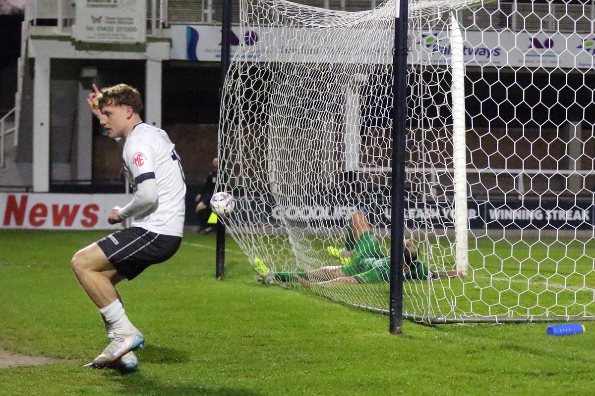 HerefordFC's tweet image. Daly sets us on our way 😄

#COYW | #OurCity