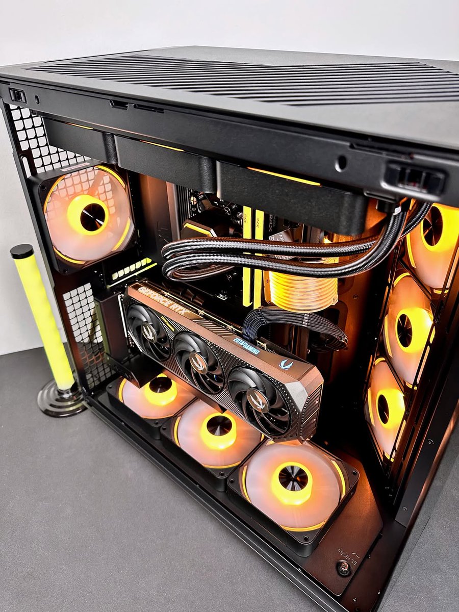 ZOTACFrance's tweet image. Qui valide les petites touches esprit bois qui changent tout ?  🤎🖥️

Crédit : mpcproject (IN)

#ZOTACGAMING #ZOTAC #NVIDIAGeForce #PcBuild