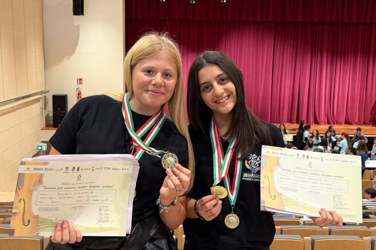 Concorso Insieme per Suonare Cantare Danzare Recitare di Verbania:
Orchestra Giovanile Musica Insieme 1° Premio 98/100
Serena Caire solista violino 2° Premio 94/100
Sophia Cappucci e Cecilia Tabbia duo violino 2° Premio 94/100
Lorenzo Valla solista violoncello 2° Premio 92/100