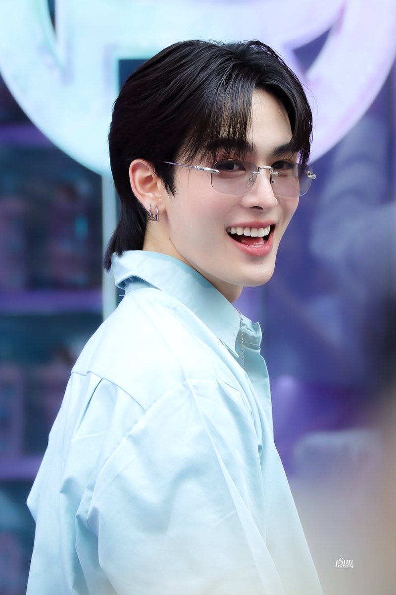 ɪs ᴍʏ sᴜɴғʟᴏᴡᴇʀ.파이 🌻 tweet media