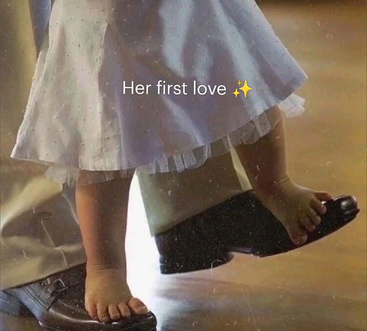 ainiemalik_75's tweet image. Girl's first definition of love..🖤
#nolimit #Baba