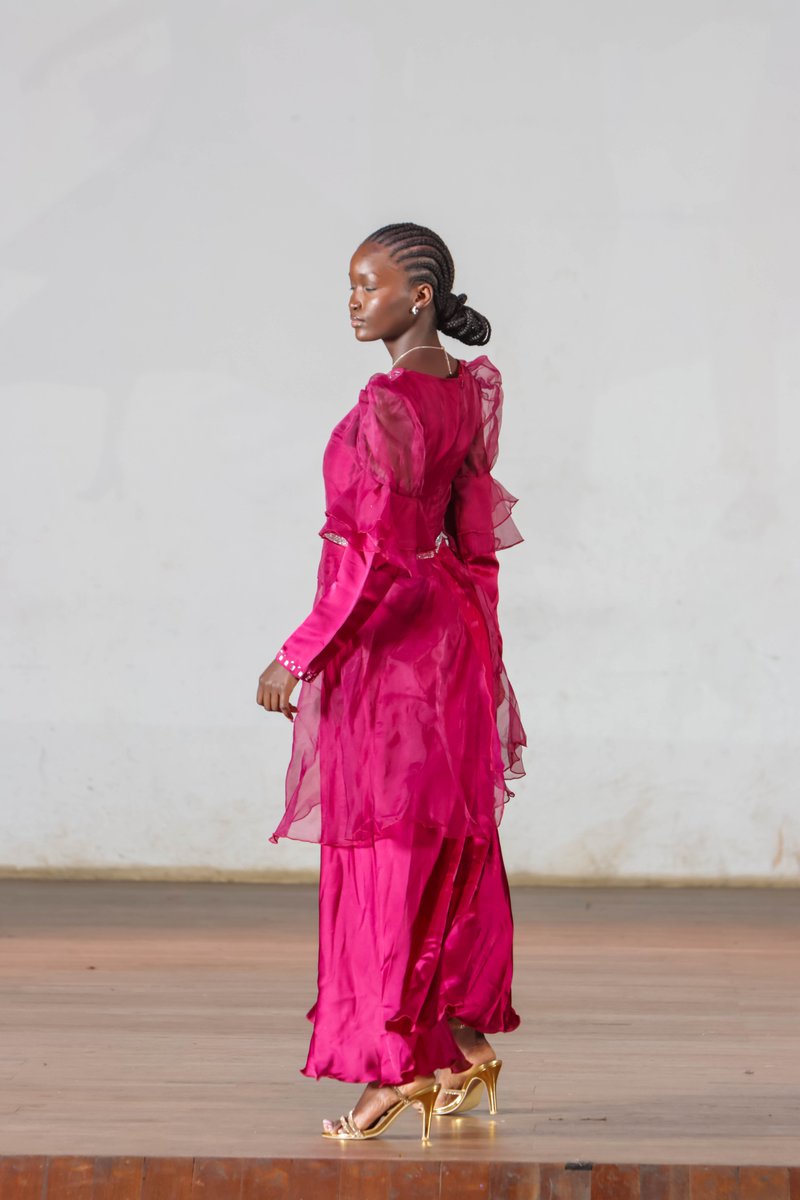 TailoringKenya's tweet image. You don’t trust yourself because you’re talented.

You trust yourself because you’ve been wrong enough times to learn.

#CreativeGrowth #FashionDesign