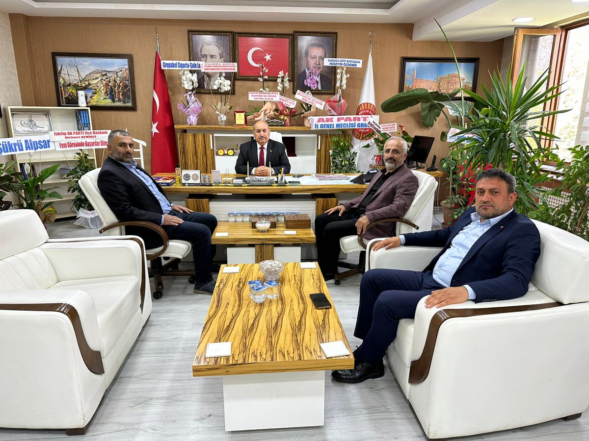 leventbatman's tweet photo. Çorum İl Genel Meclis Başkanlığına seçilen Sayın Duran Bıyık’ı tebrik ediyor, görevinde başarılar diliyorum. Ziyaretimizde hazır bulunan AK Parti Grup Başkanı Sayın Murat Kıdak’a da çalışmalarında muvaffakiyetler temenni ediyorum.
Hayırlı hizmetler diliyorum.🇹🇷 https://t.co/USo3RNlFdD