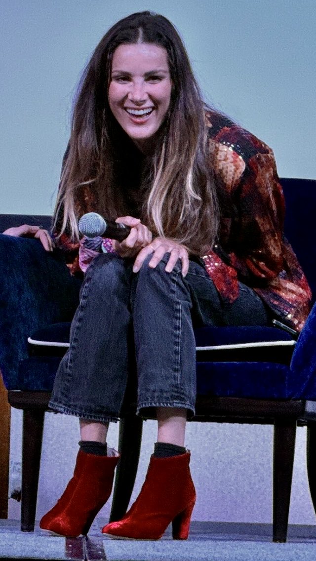 WEDNESDAY BELONGS TO 
STEFANIA SPAMPINATO!!!
🫠🤩🫠🤩🫠

( whoever took this picture Thank you so much) 
#Station19
#MarinaSpinoff