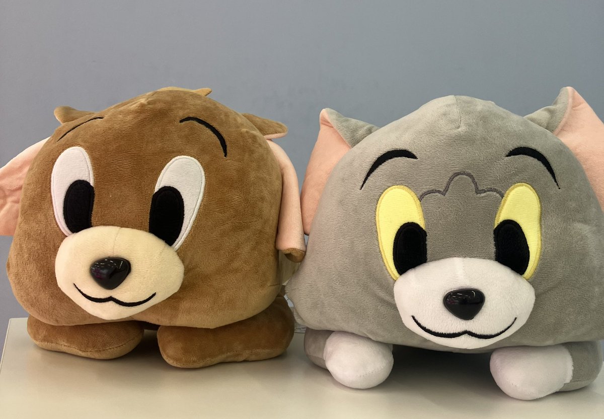 トムとジェリー 寝そべりぬいぐるみ50cmが登場🐭🐱💤 ビッグサイズで