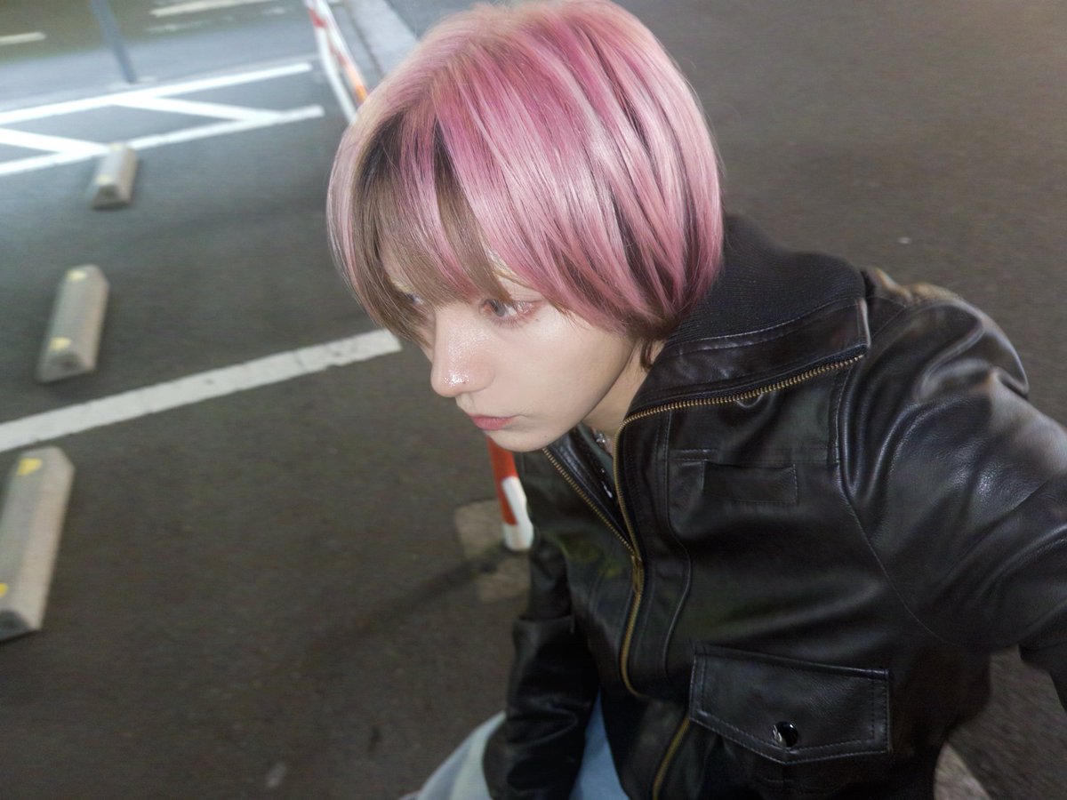 ryusei_ohl's tweet photo. 桜まだ咲いてる https://t.co/DGNSAvvdMf