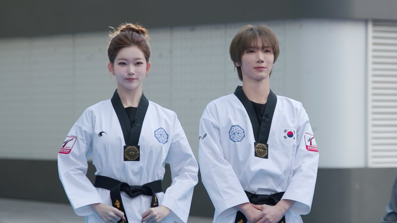 TENzenter's tweet image. 260422 K-article update with #TEN  #เตนล์
translated by TENzenter
#SOLDOUT #SOLDOUT_TEN

like &amp;amp; share
m.sports.naver.com/general/articl…

การท้าทายสาธิตเทควันโดสุดป่วนของเตนล์ idol ระดับโลก…Kukkiwon เตรียมเปิดตัวเว็บวาไรตี้ ‘SOLD OUT’ ในวันที่ 25 นี้

วันที่ 22 เมษายน ทางด้าน Kukkiwon