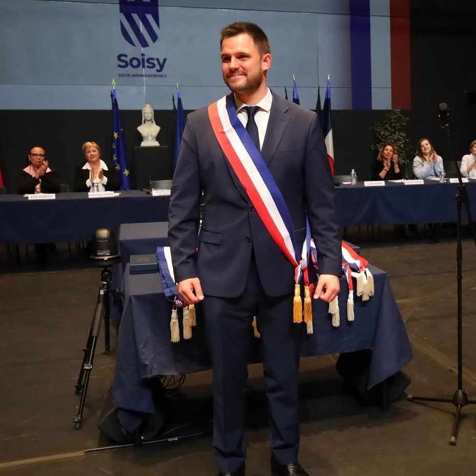 thenews_fr's tweet image. 🫰🇫🇷 Val-d’Oise : Nicolas Naudet, nouveau maire Divers Droite de Soisy-sous-Montmorency, triple son salaire. 

L’indemnité de fonction passe de 1 506 € (2020) à 4 110 € (2026), soit une hausse de 173 %. Du jamais vu en France !