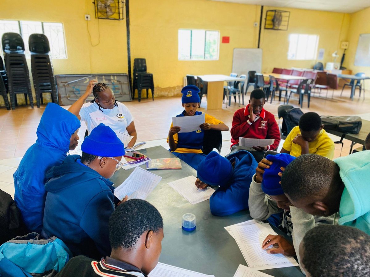IkamvaYouthSA's tweet image. Tutoring sessions = where confusion turns into confidence.
IkamvaYouth learners showing up, asking questions, and growing, one session at a time.
#IkamvaYouth #Education #Tutoring #YouthDevelopment #CommunityImpact