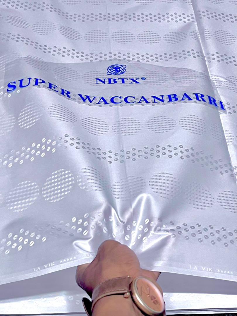 Abbanbaffaa's tweet photo. New Arrivals🔥
Super wagambari🤩✂️
Available In Pieces 
🏷️7,000 per yard
Worldwide Delivery🚚 https://t.co/PtyEgwn2Jz