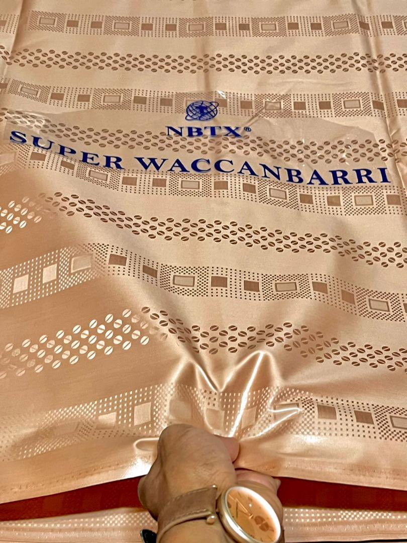 Abbanbaffaa's tweet photo. New Arrivals🔥
Super wagambari🤩✂️
Available In Pieces 
🏷️7,000 per yard
Worldwide Delivery🚚 https://t.co/PtyEgwn2Jz