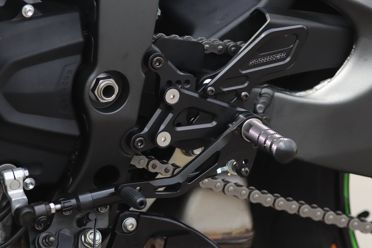 2025モデル #Kawasaki「#ZX_6R」、#ストライカーステップキット