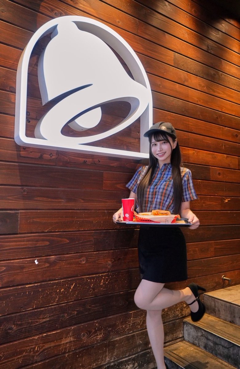 TacoBellJP's tweet image. 📍TACO BELL 渋谷道玄坂店

白乃海未さん（@shiranoumi01）
1日店長イベント
大成功でした🎉

たくさんのご来店ありがとうございました！

店頭キャンペーンは5/17まで実施中✨
お見逃しなく✅

#TACOBELL
#タコベル