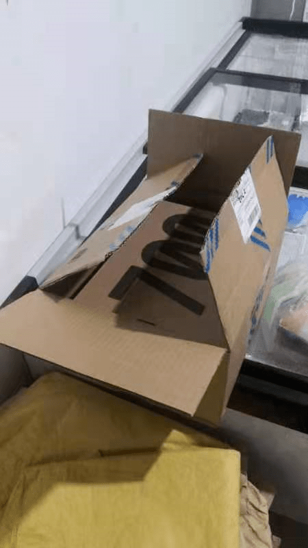 CherubinHerman1's tweet image. Unboxed my @BrandName haul!  Soft knit sweater (obsessed!), travel mug for morning lattes, and a mini skincare set—all here just in time for cozy vibes. Tag a friend who’d steal the sweater!  #Unboxing #CozyFinds