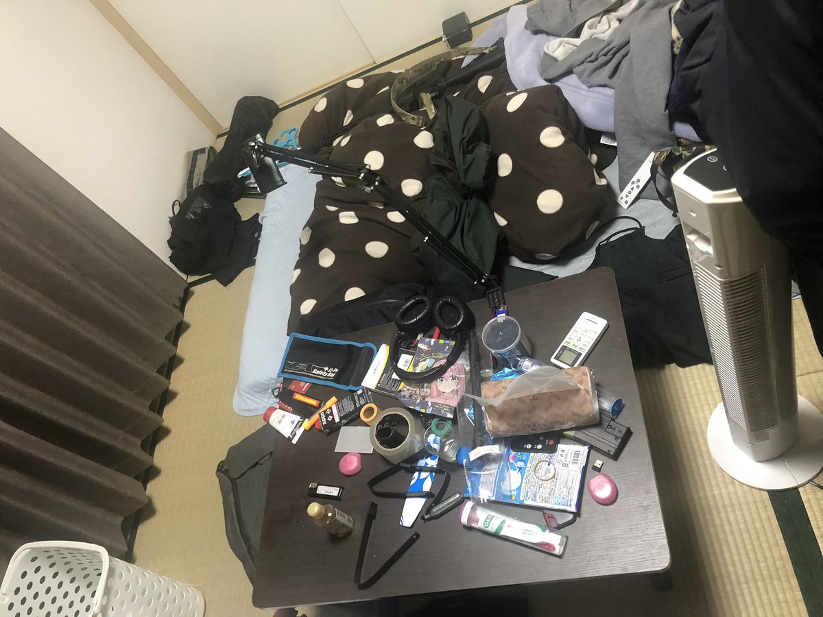 taka_nii1121's tweet photo. 27歳、家賃7万、KWCM工房暮らし、ファスガンアンバサダー https://t.co/0yNrRm9mNN