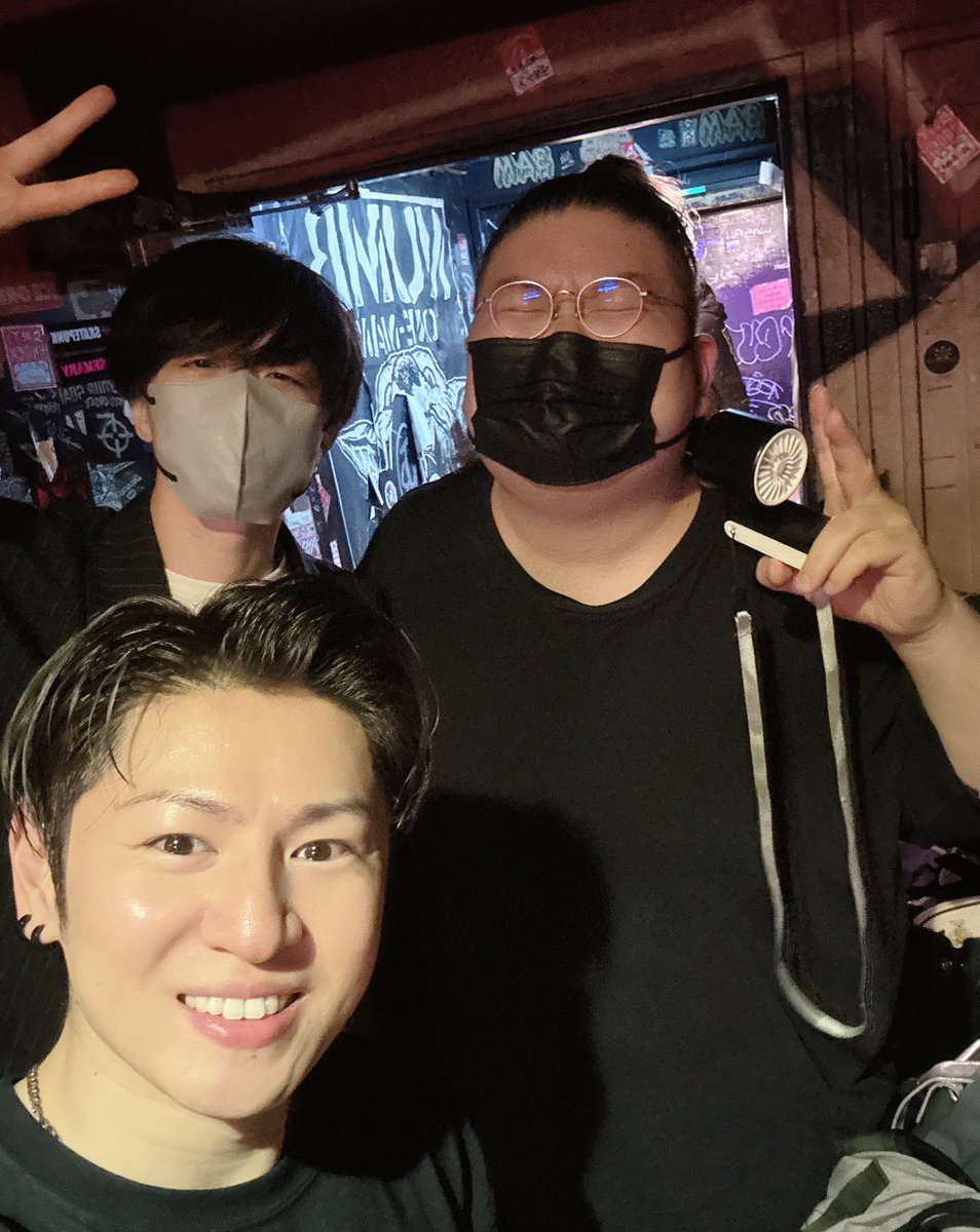 goron5's tweet image. 昨日はこちらでサポートでした‼️
Broken By The Screamバンドセットで新宿アンチノックありがとうございました‼️

案の定熱くて暑かったライブ
ハンディーファン大正解でした！

パワー飯はトマトとにんにくのパスタ
血をサラサラにしなければ…！

次回は渋谷メタル会‼️
よろしくお願いします‼️
#BBTS