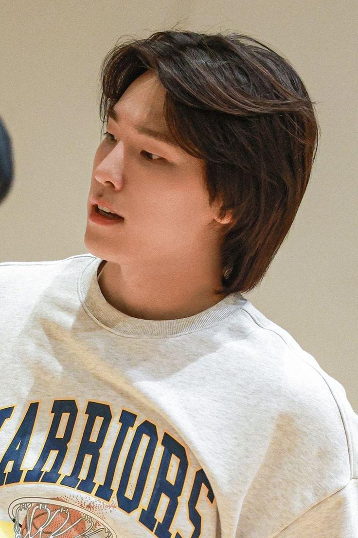 𝐳𝐚𝐫𝐚 tweet media