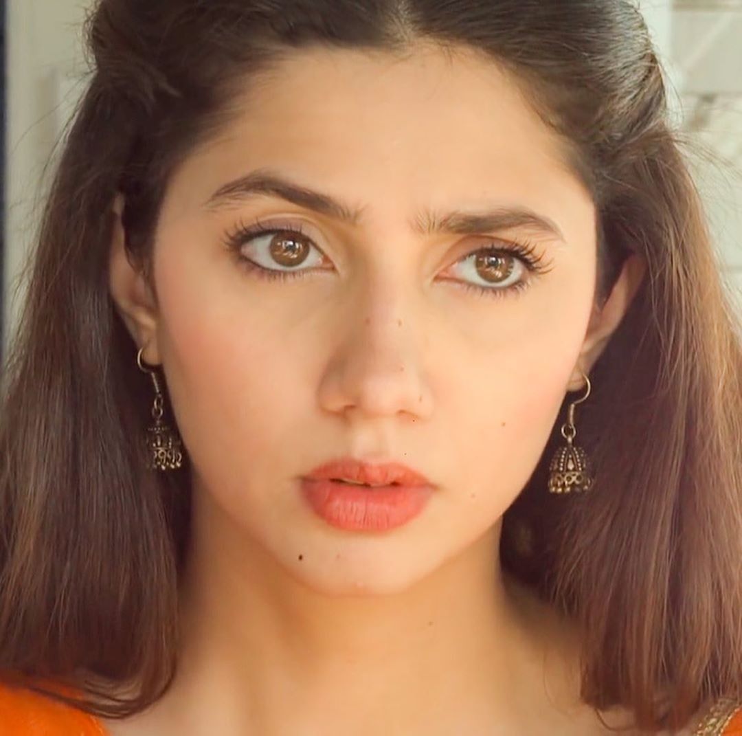 AsiyaBegum65629's tweet image. These ptv actresses got the prettiest eyes😭😭
#sajalaly
#durefishansaleem
#mahirakhan
#mayaali