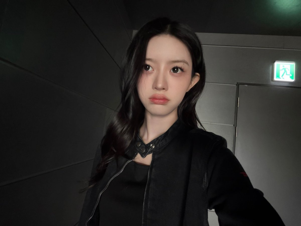 ILLIT WEVERSE tweet media