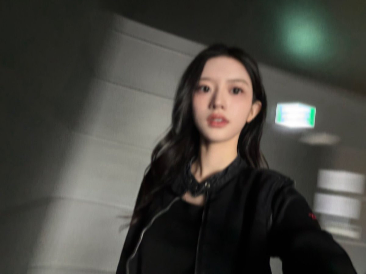 ILLIT WEVERSE tweet media