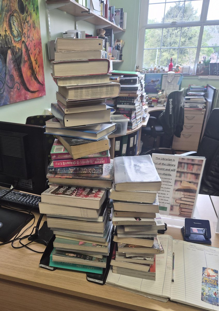 KEHS Library tweet media