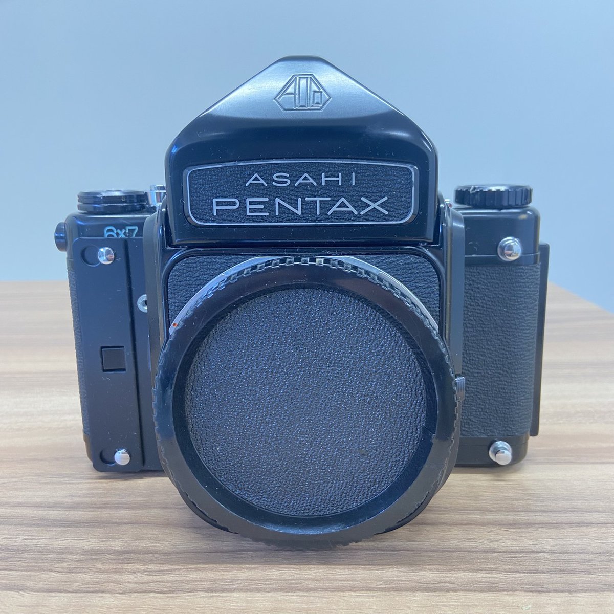 kaitoricamera's tweet photo. 📸買取実績
ASAHI PENTAX 6×7 をお買取しました！

中判フィルムならではの圧倒的な描写力で、今なお人気の名機🔥
ボディのみ・使用感ありでもしっかり査定いたします！
フィルムカメラは古くても高価買取のチャンスあり✨
お気軽にご相談ください！

#カメラ買取 #フィルムカメラ #Pentax67 #高価買取 https://t.co/PPjHbpdBOE