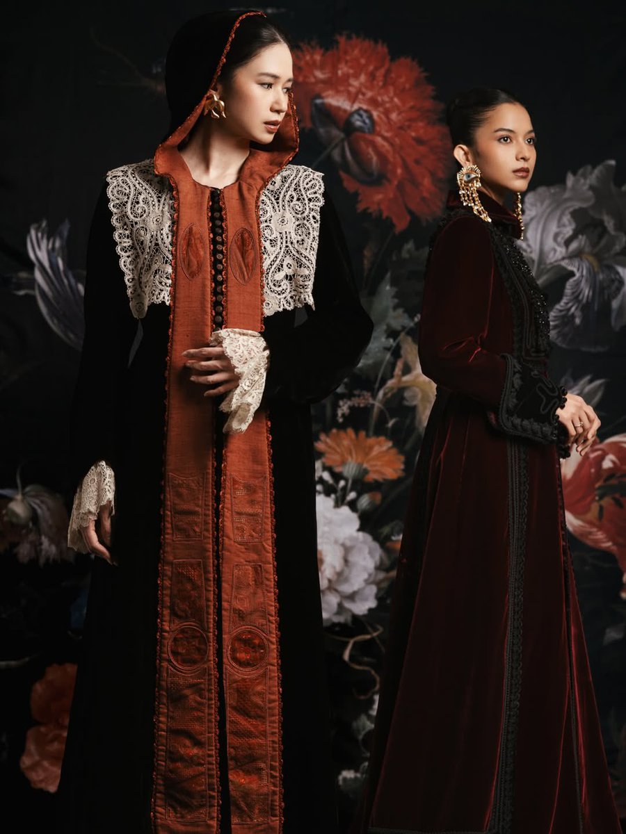 FilmIndoSource's tweet photo. Laura Basuki and Putri Marino serving mystique in new photos.

📸: Nicoline Patricia Malina https://t.co/ECCaqeIk5d