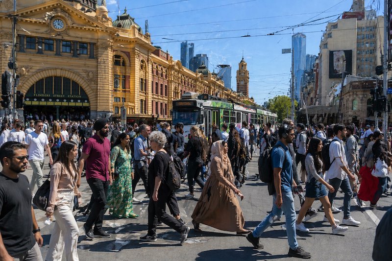 The_Indian_Sun's tweet image. Samir C argues #Australian identity is civic, not ethnic, rejecting claims that #immigration dilutes it. It highlights #FirstNations sovereignty, the #WhiteAustraliaPolicy’s history &amp;amp; contradictions in nationalist-royalist positions. #TheIndianSun

🔗 wp.me/p7ADtX-vVK