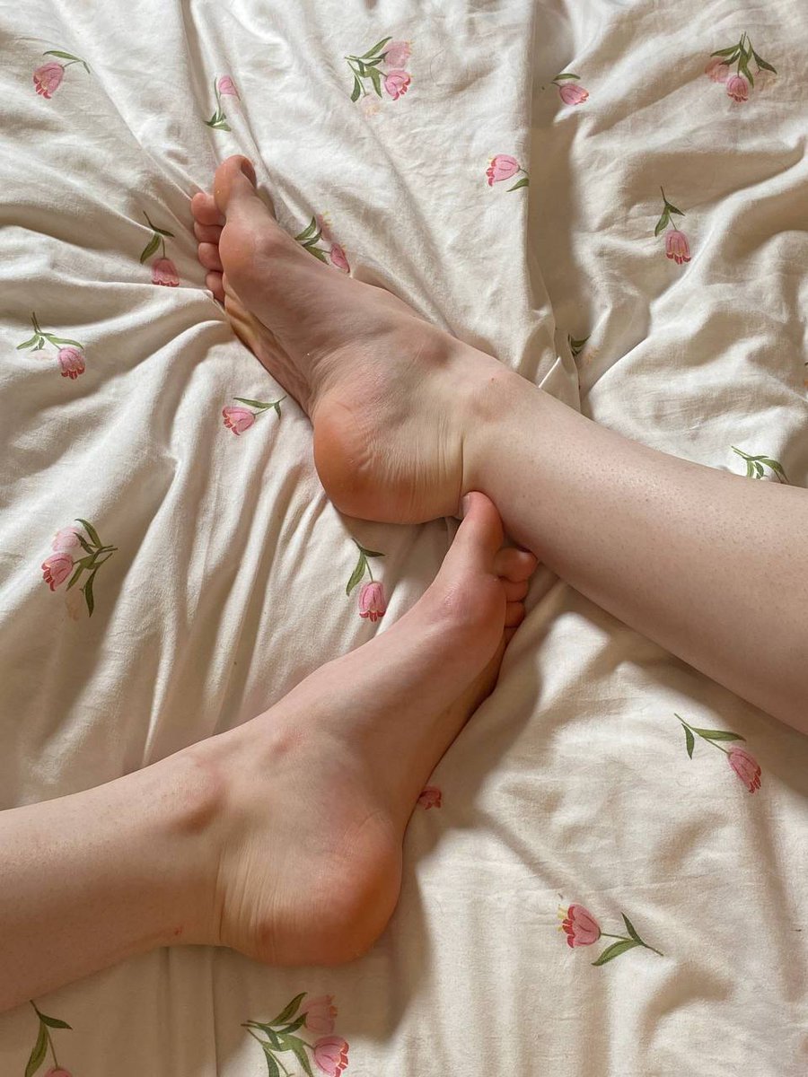 Roxy Bloom tweet media