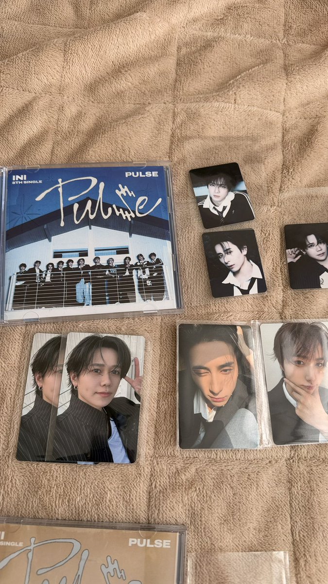 りごま tweet media