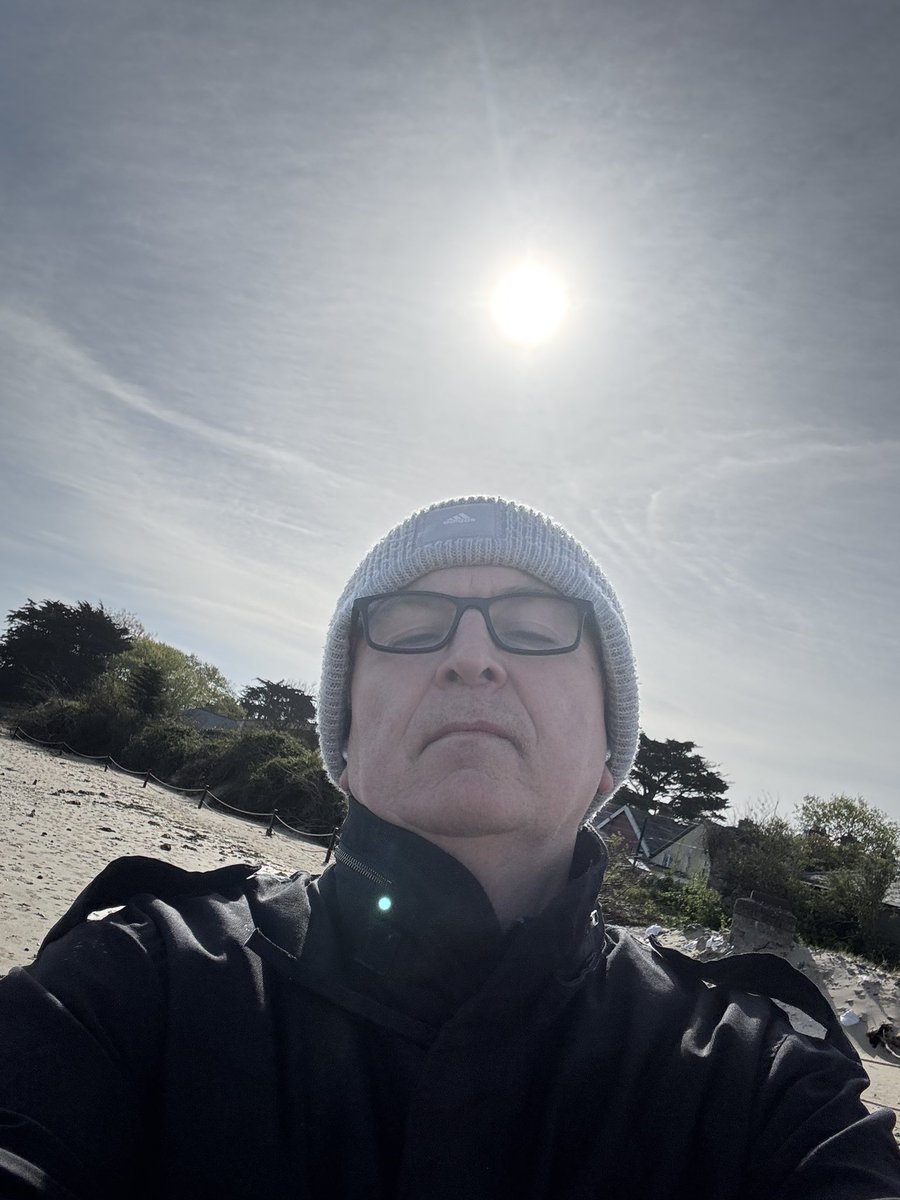 Jay tweet media