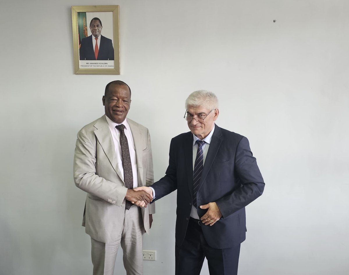 RusembZ's tweet photo. 🇷🇺🤝🇿🇲On April 21, Ambassador of Russia to Zambia A.A. Yarakhmedov met with Minister of Home Affairs and Internal Security J. Mwiimbu. The parties discussed bilateral cooperation and agreed to strengthen collaboration in police training and counter-terrorism. https://t.co/9YEj2rd9KI