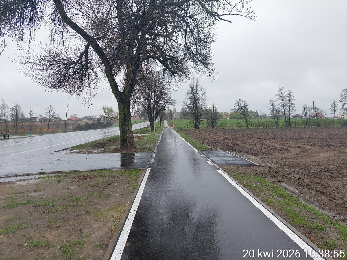 GDDKiA_Poznan's tweet photo. Zakończyła się budowa ponad 2⃣‑kilometrowej drogi pieszo‑rowerowej w ciągu #DK11 na odcinku Janków – Kuczków – Krzywosądów. https://t.co/9ydhMkCXl4