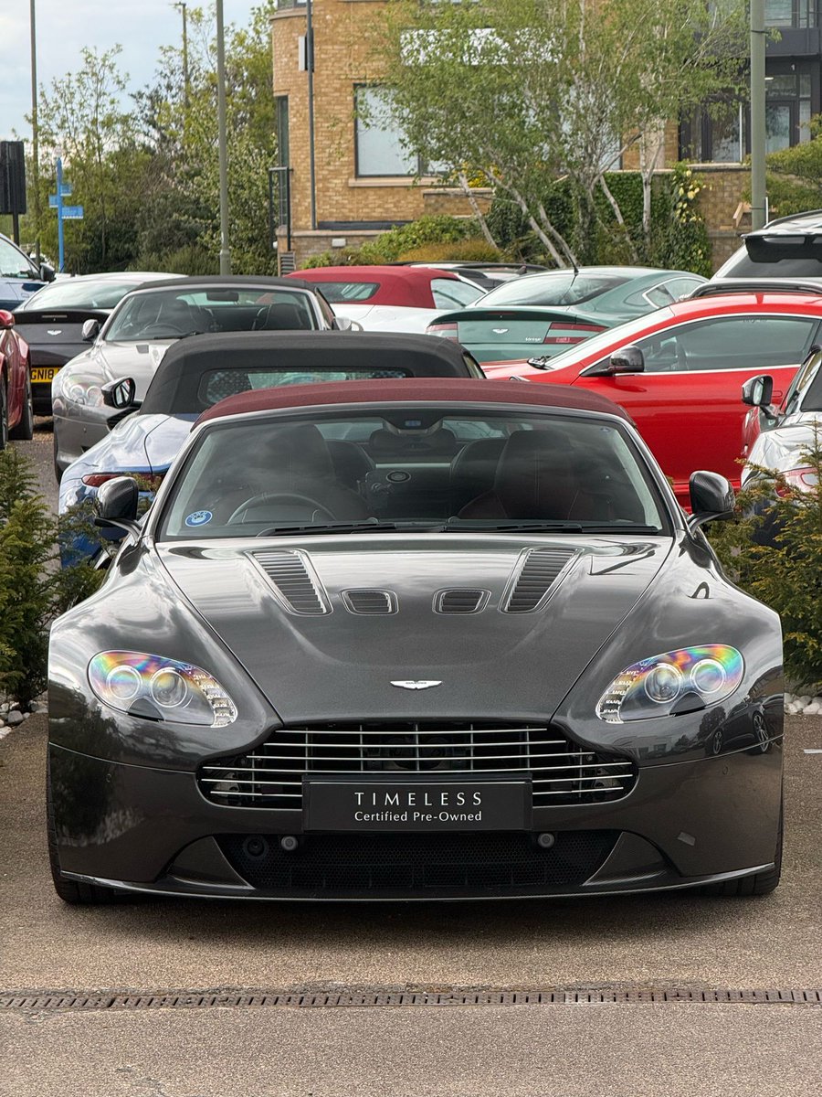 HWM_AstonMartin's tweet image. Forever timeless…

This V12 Vantage Roadster visited us for its annual service, and we enjoy seeing it every year. These cars really are beautiful, and specified uniquely with a red roof, it works superbly with the callipers!

#astonmartin #v12vantage #vantage