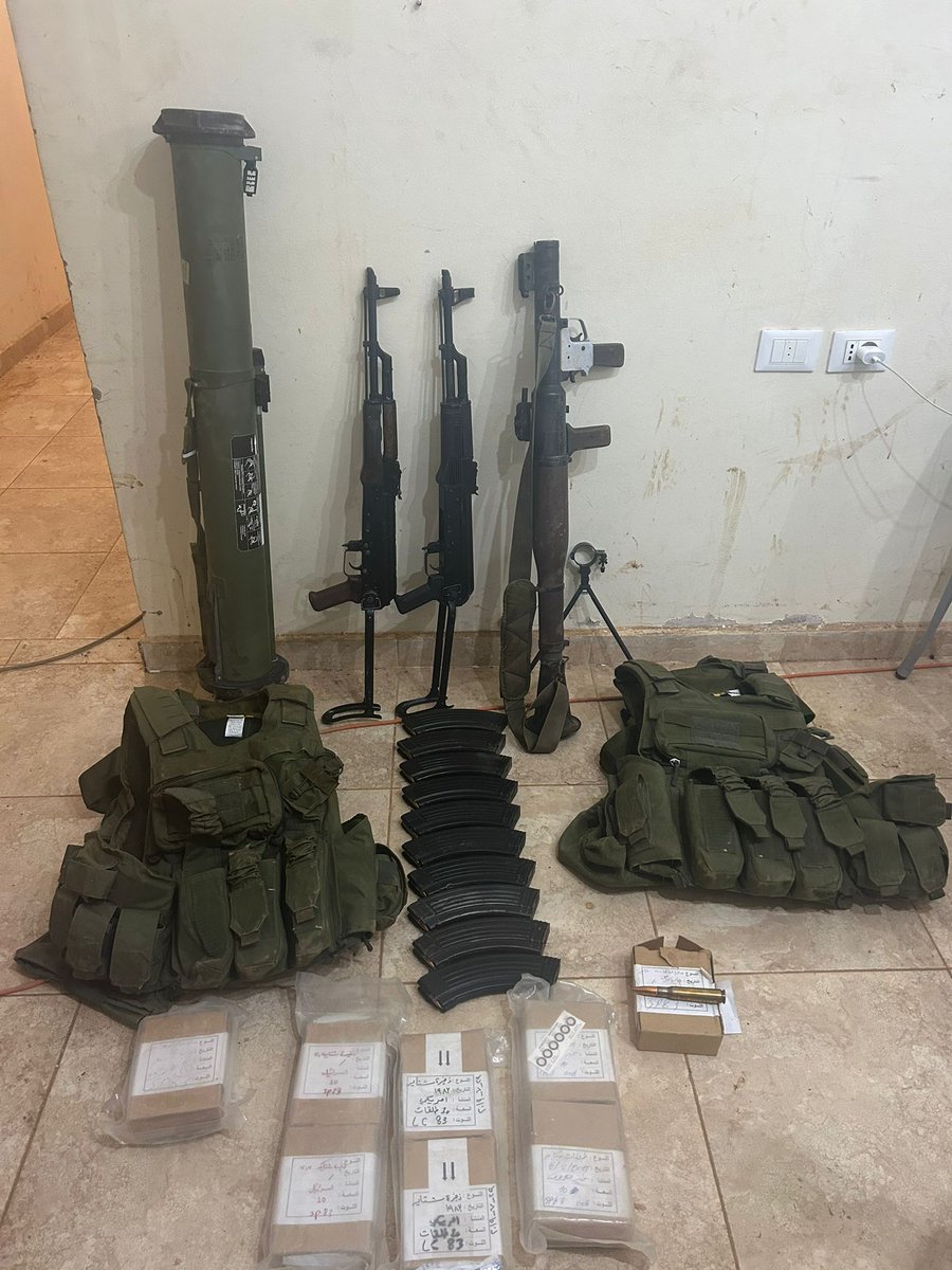🚨 IDF UNCOVERS HEZBOLLAH WEAPONS SOUTH OF DEFENSE LINE

The IDF reports multiple weapons caches discovered during operations in southern Lebanon, south of the Forward Defense Line.

In Al-Khiyam, troops located an RPG launcher, surveillance equipment, ammunition, and a Hezbollah