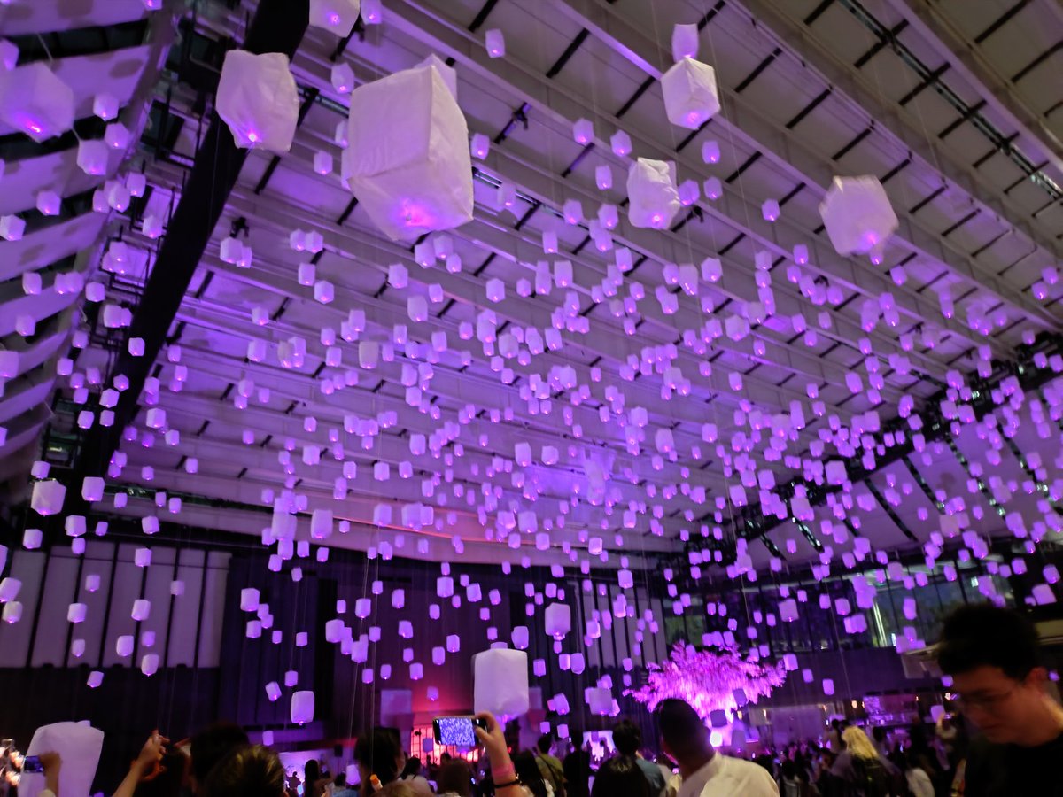 あかつき tweet media