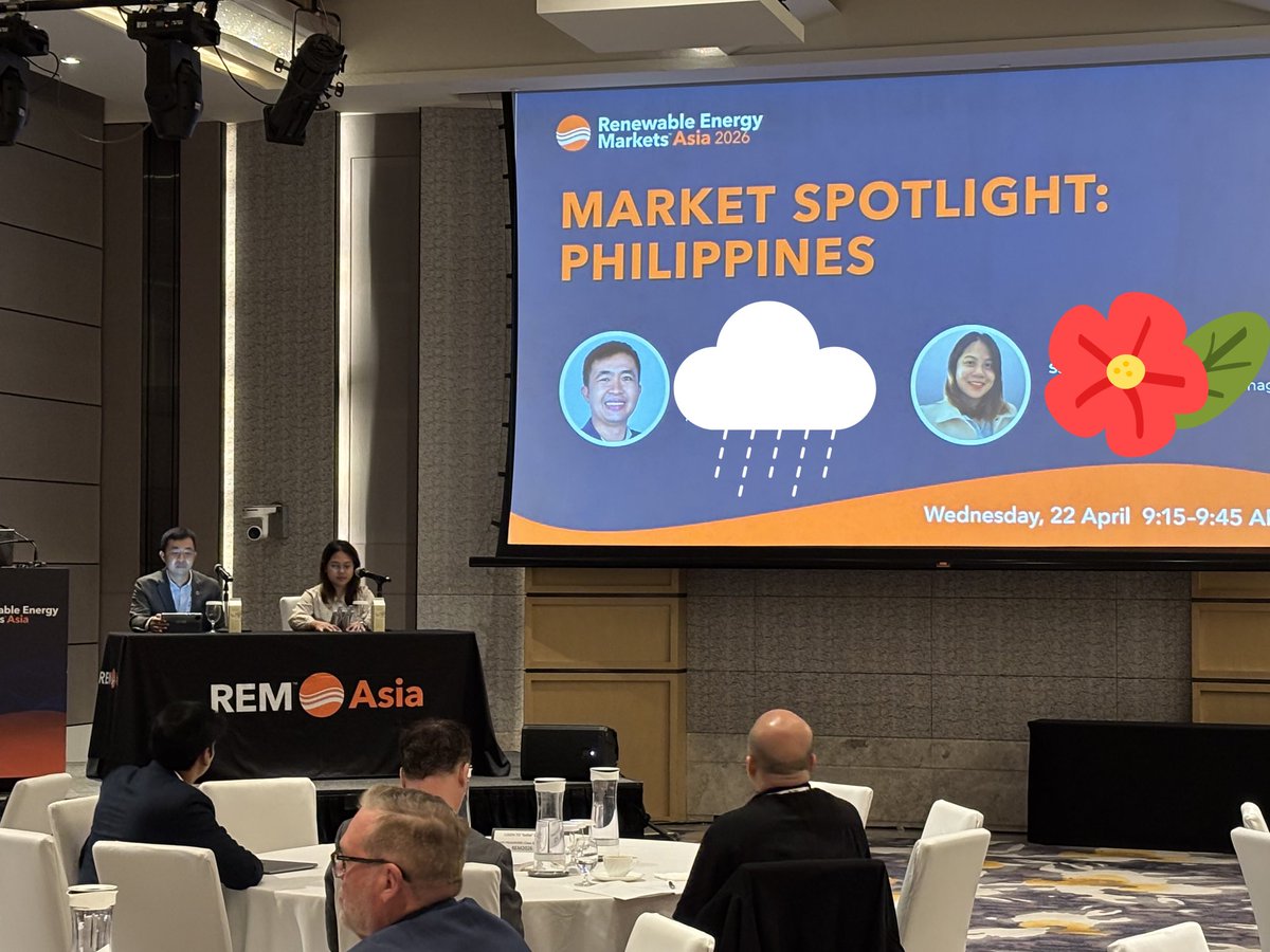 Katniss EverNadine tweet media