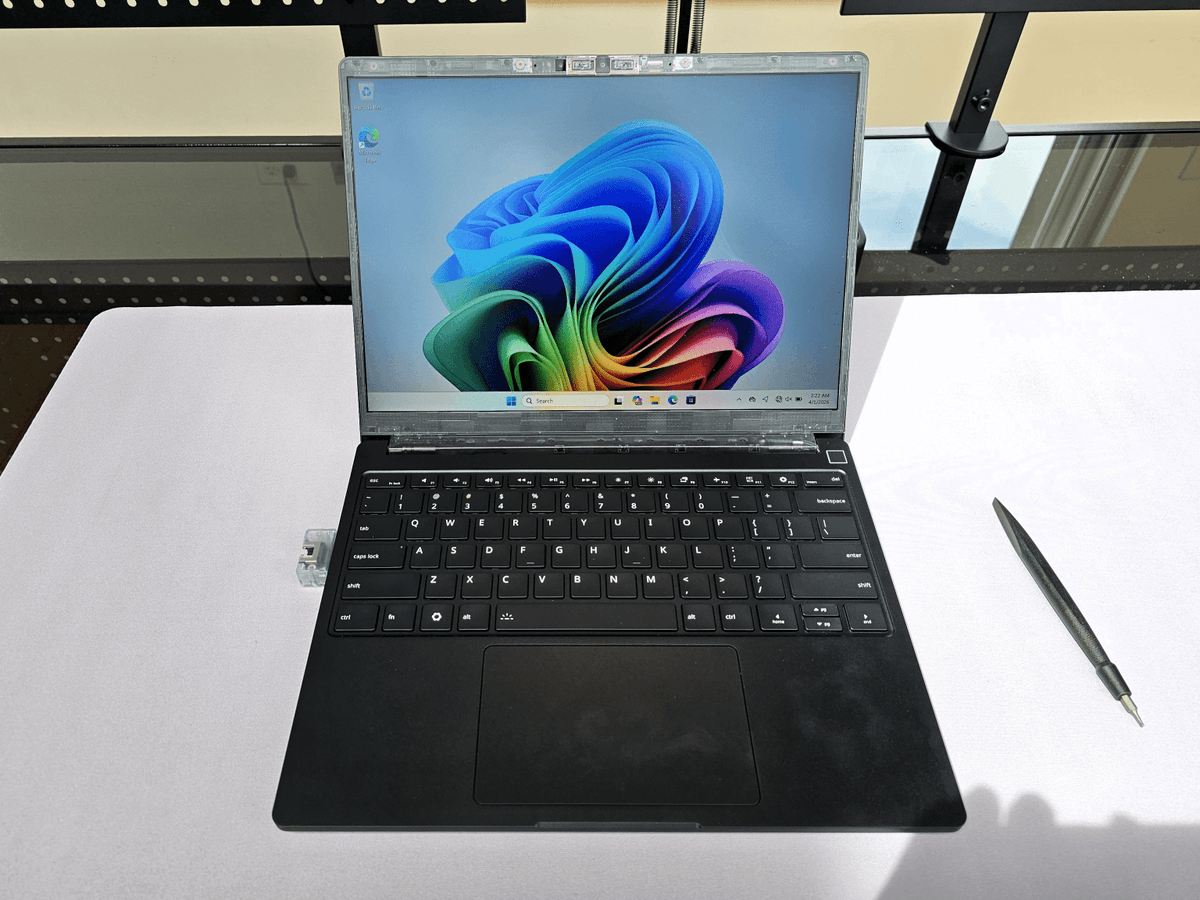 PCWorld tweet media