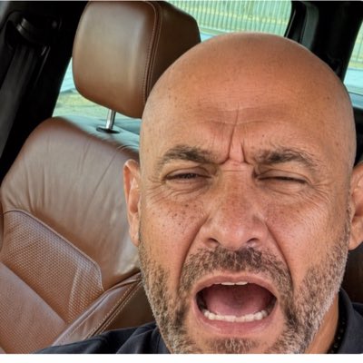 #NuevaFotoDePerfil BUENOS DÍAS !