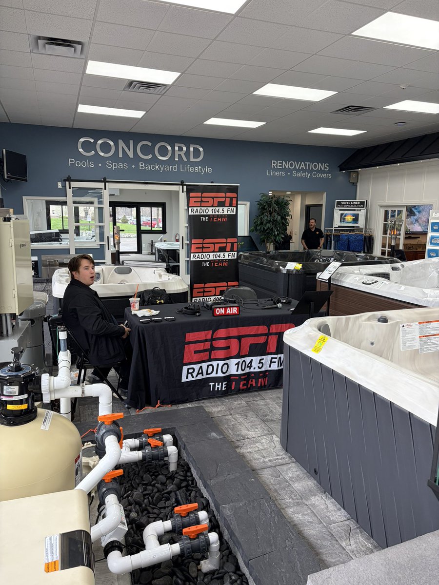 104.5 The Team tweet media